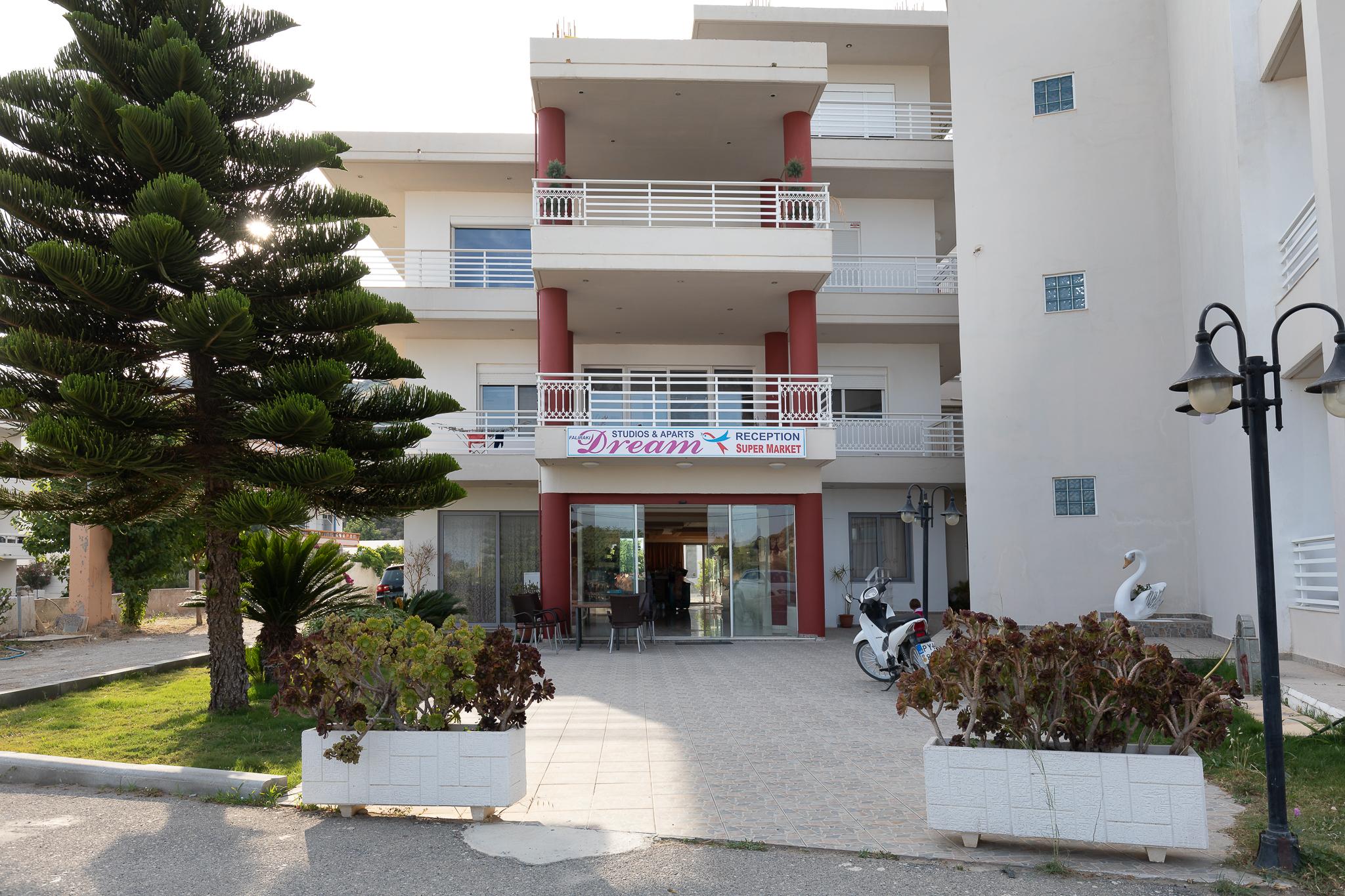 Faliraki Dream Studios & Apartments ภายนอก รูปภาพ